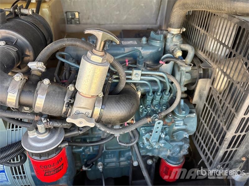 Generac MLT5080KVCAN 8 kW Light Tower Aydinlatma kuleleri