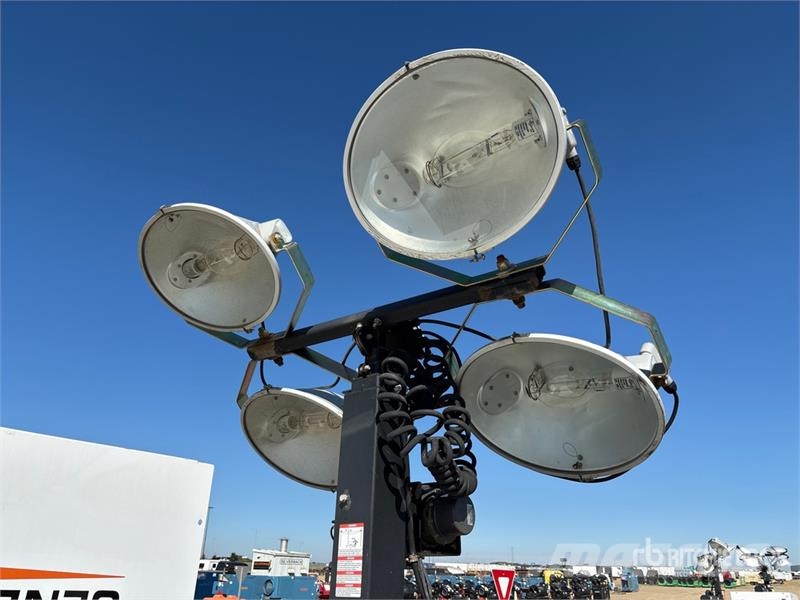 Generac MLT5080KVCAN 8 kW Light Tower ライトタワー