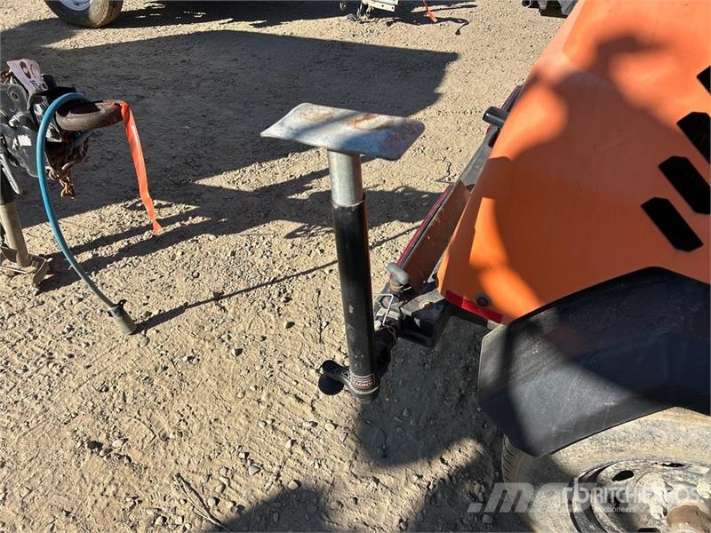 Generac MLTS 2.5 kW Light Tower (Inoperable) 照明燈