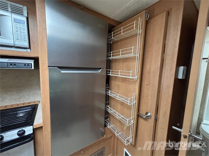 General Coach Corsair 28CKDS 32 ft T/A Travel Trailer Overige aanhangers