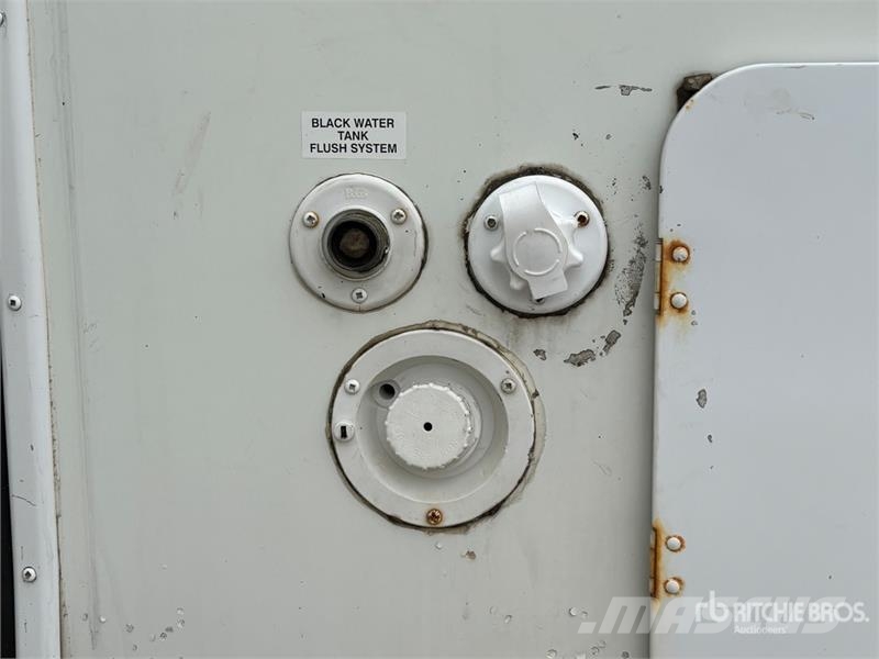 General Coach Corsair 28CKDS 32 ft T/A Travel Trailer Overige aanhangers