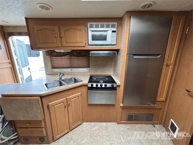 General Coach Corsair 28CKDS 32 ft T/A Travel Trailer Overige aanhangers