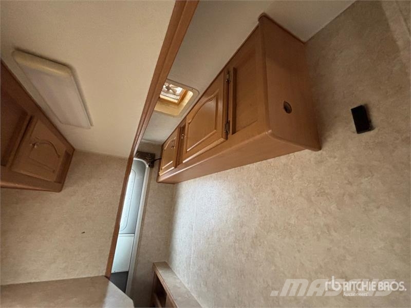 General Coach Corsair 28CKDS 32 ft T/A Travel Trailer Overige aanhangers