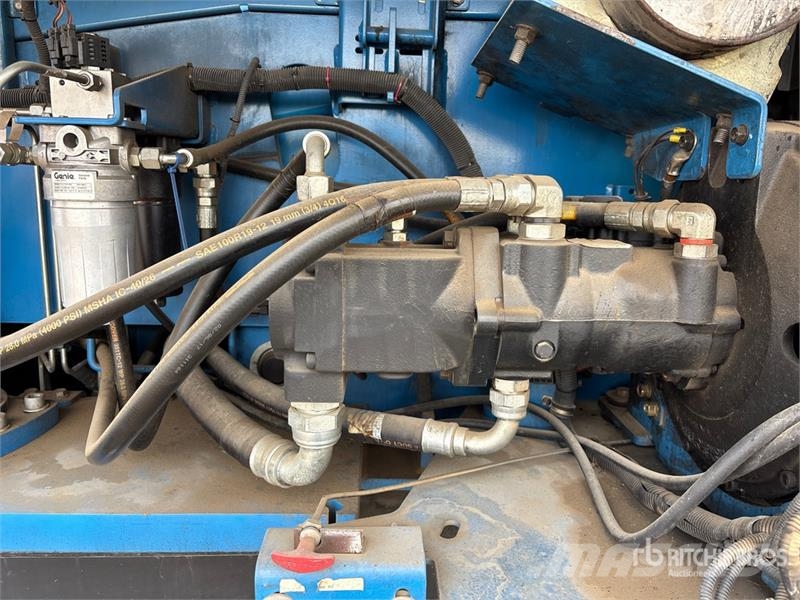 Genie 4WD Diesel Articulating Boom Lift Zglobne dvižne ploščadi
