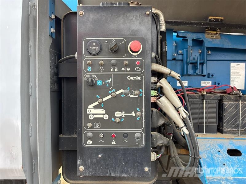 Genie 4WD Diesel Articulating Boom Lift Zglobne dvižne ploščadi