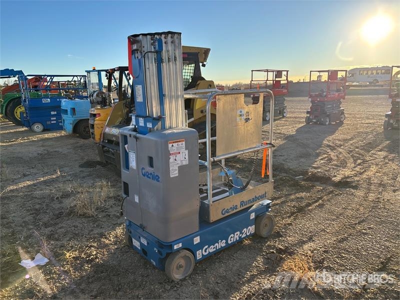 Genie GR20 Vertical Mast Lift Vertical mast lifts