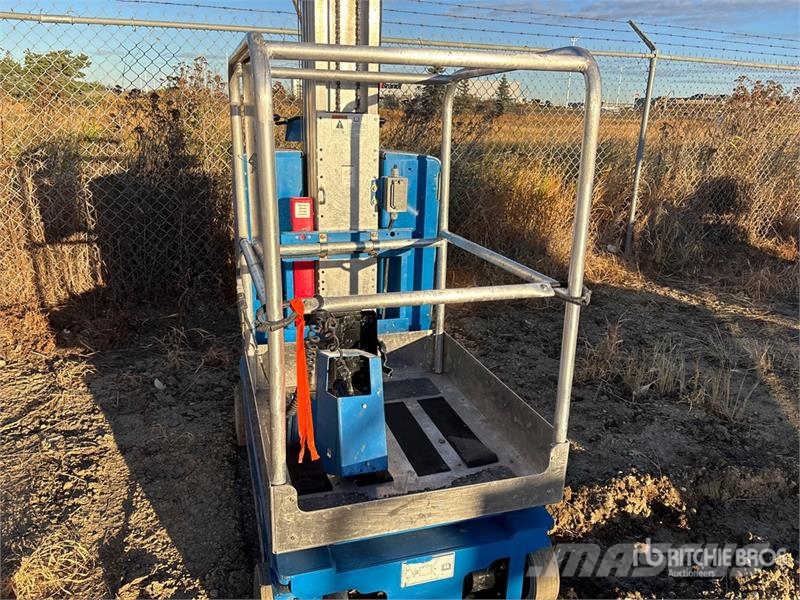 Genie GR20 Vertical Mast Lift Vertical mast lifts