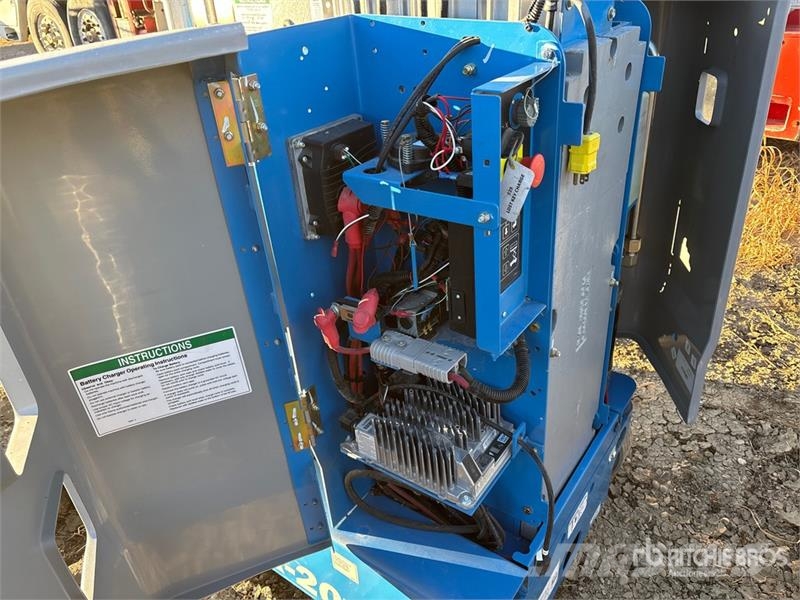 Genie GR20 Vertical Mast Lift Vertical mast lifts