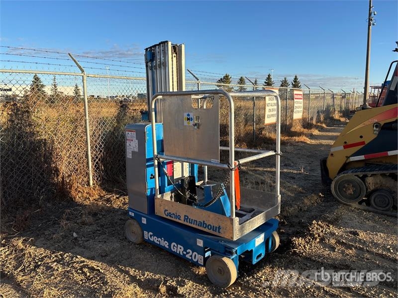 Genie GR20 Vertical Mast Lift Vertical mast lifts