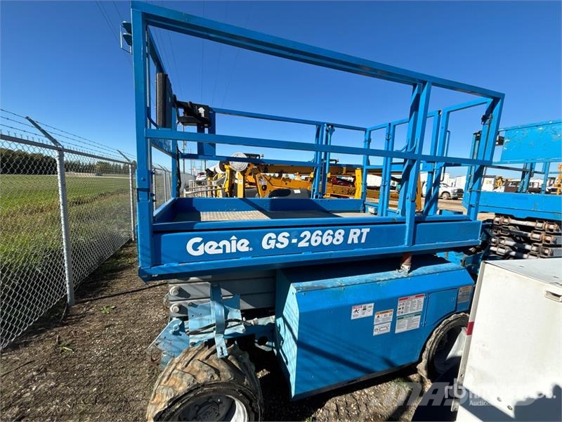 Genie GS-2668 4x4 Dual Fuel Scissor Lift Scheren-Arbeitsbühnen