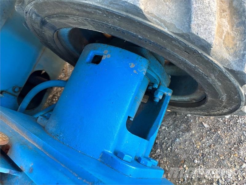Genie GS-2668 4x4 Dual Fuel Scissor Lift Scheren-Arbeitsbühnen
