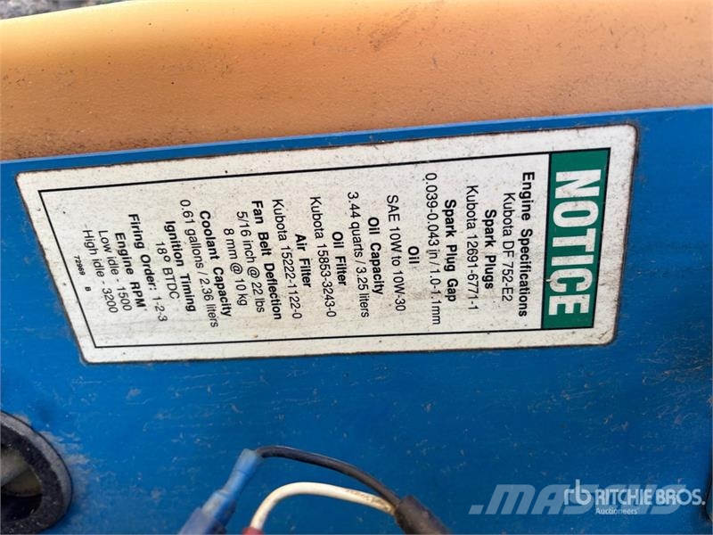 Genie GS-2668 4x4 Dual Fuel Scissor Lift Scheren-Arbeitsbühnen