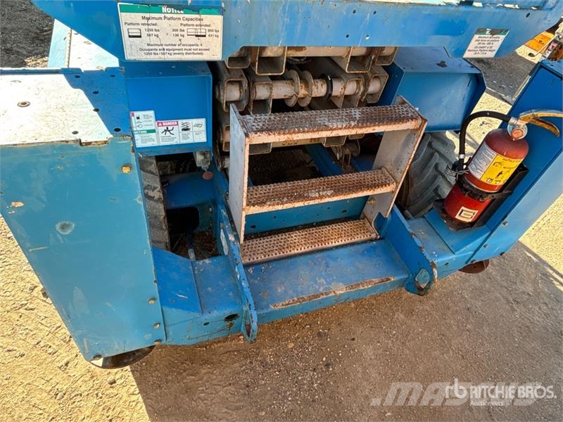 Genie GS-2668 4x4 Dual Fuel Scissor Lift رافعات مقصية الشكل