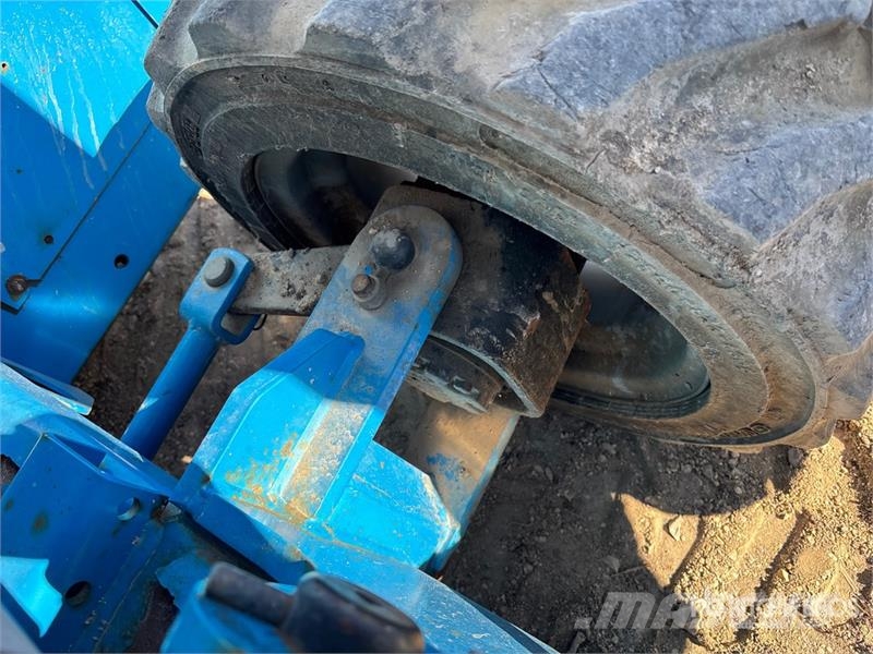Genie GS-2668 4x4 Dual Fuel Scissor Lift رافعات مقصية الشكل