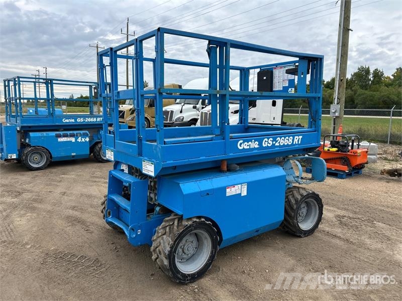 Genie GS-2668 4x4 Dual Fuel Scissor Lift Scheren-Arbeitsbühnen
