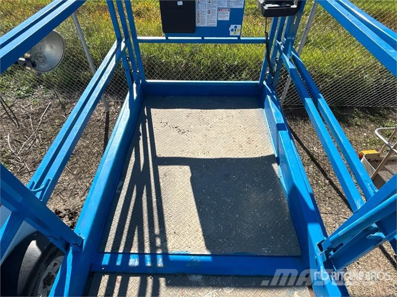 Genie GS-2668 4x4 Dual Fuel Scissor Lift Scheren-Arbeitsbühnen