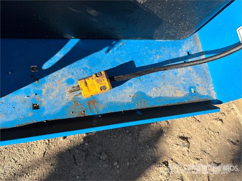 Genie GS-2668 4x4 Dual Fuel Scissor Lift رافعات مقصية الشكل