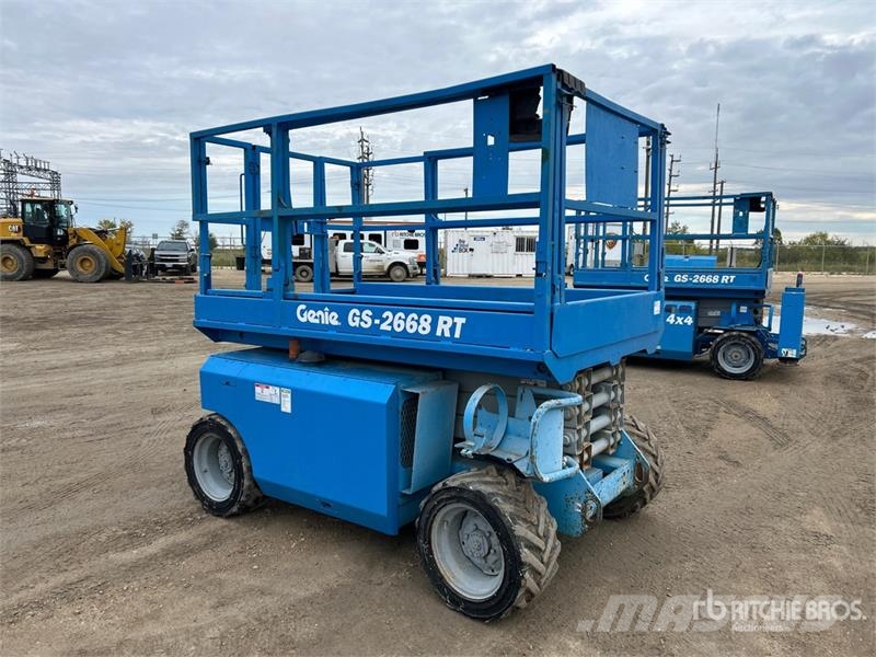 Genie GS-2668 4x4 Dual Fuel Scissor Lift Scheren-Arbeitsbühnen