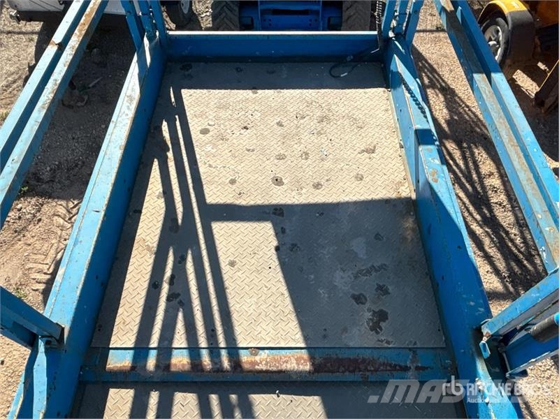 Genie GS-2668 4x4 Dual Fuel Scissor Lift رافعات مقصية الشكل
