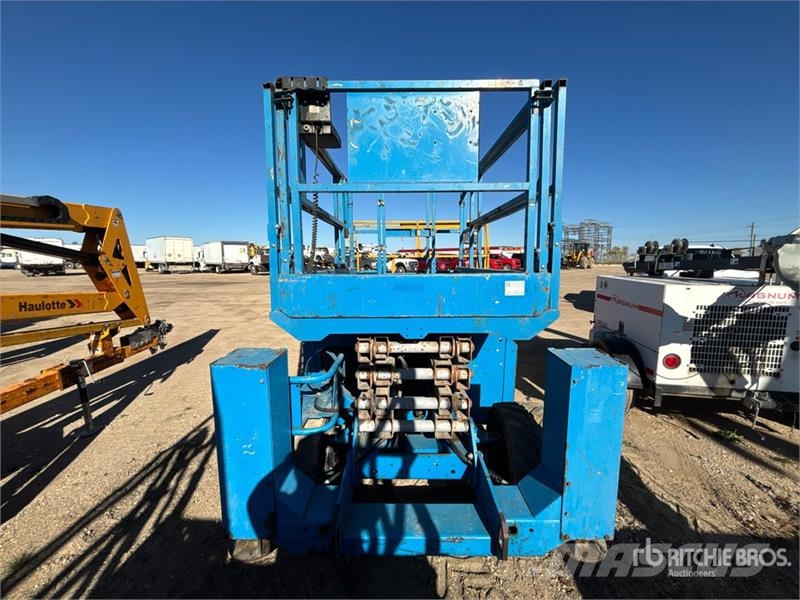 Genie GS-2668 4x4 Dual Fuel Scissor Lift رافعات مقصية الشكل