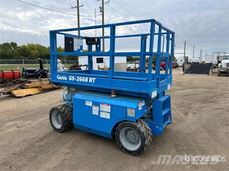Genie GS-2668 4x4 Dual Fuel Scissor Lift Scheren-Arbeitsbühnen