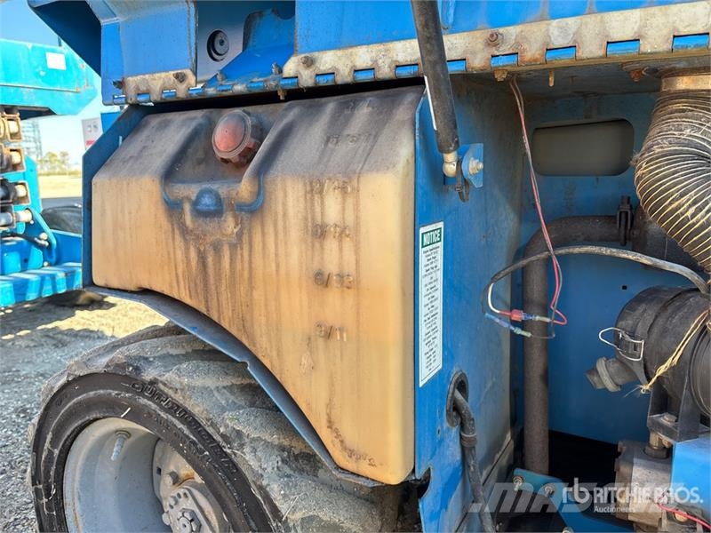 Genie GS-2668 4x4 Dual Fuel Scissor Lift Scheren-Arbeitsbühnen