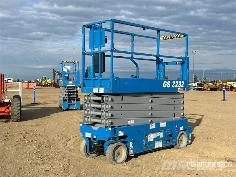 Genie GS-3232 Electric Scissor Lift رافعات مقصية الشكل