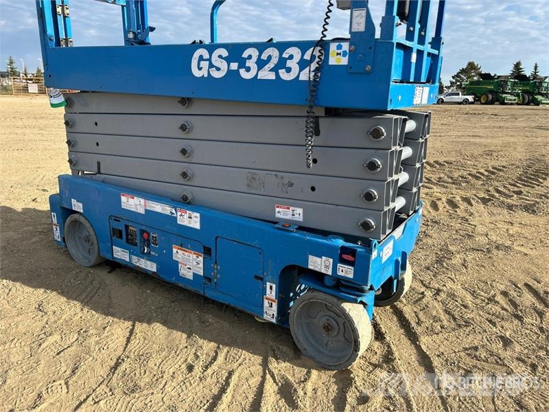 Genie GS-3232 Electric Scissor Lift Škarjaste dvižne ploščadi