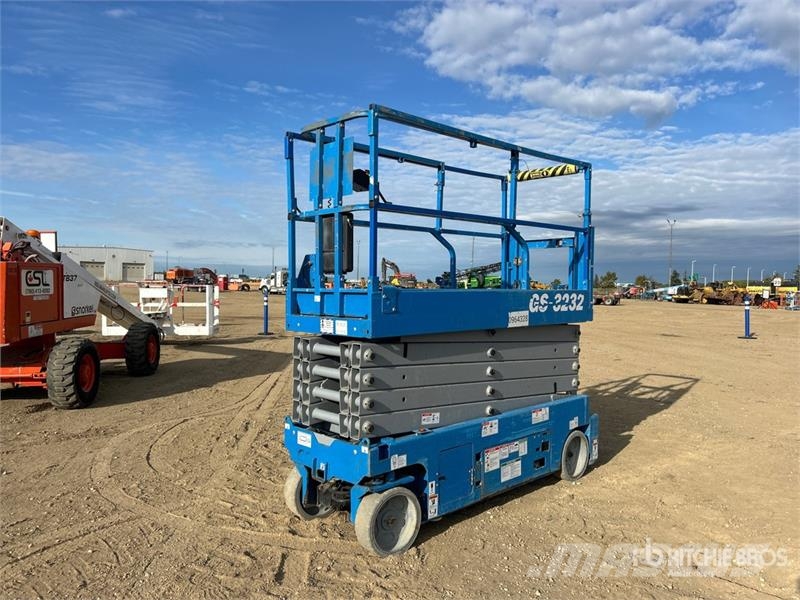 Genie GS-3232 Electric Scissor Lift Škarjaste dvižne ploščadi