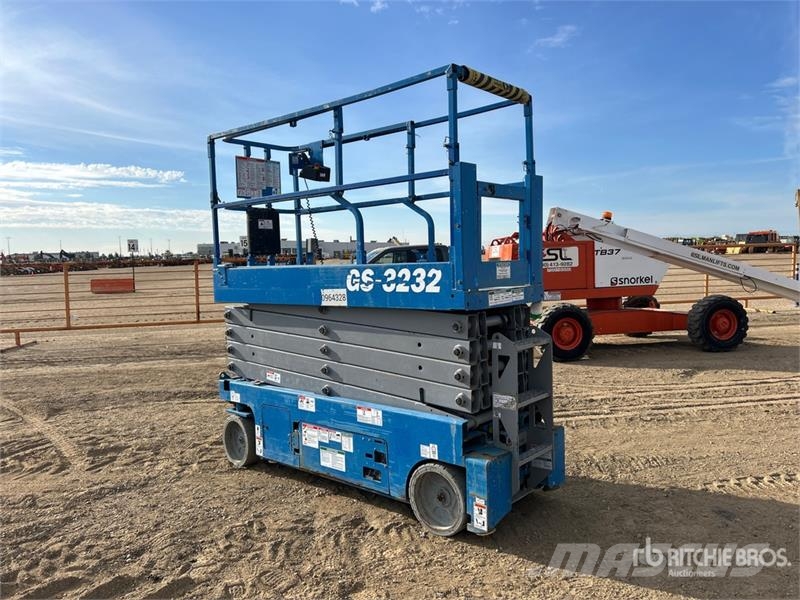 Genie GS-3232 Electric Scissor Lift Škarjaste dvižne ploščadi