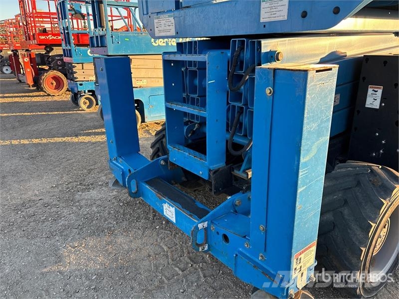 Genie GS-3369RT رافعات مقصية الشكل