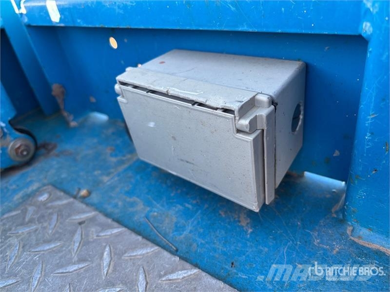 Genie GS-3369RT رافعات مقصية الشكل