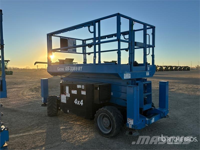 Genie GS-3369RT رافعات مقصية الشكل