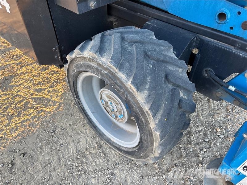 Genie GS-3369RT رافعات مقصية الشكل