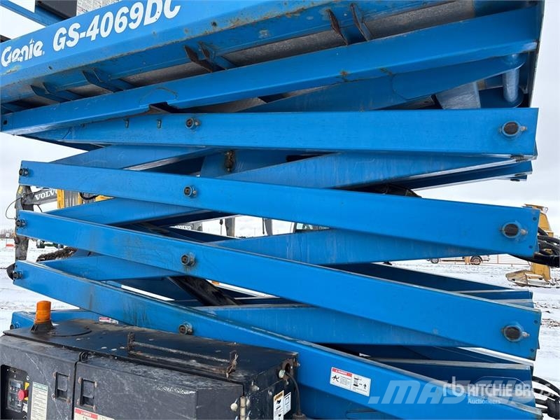 Genie GS-4069DC Electric Scissor Lift Ollós emelők