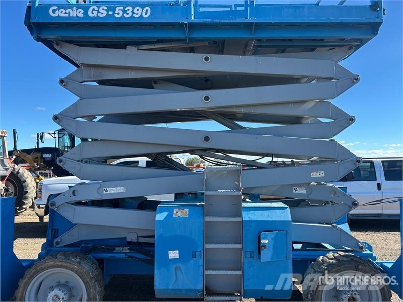 Genie GS-5390 Saksilavat