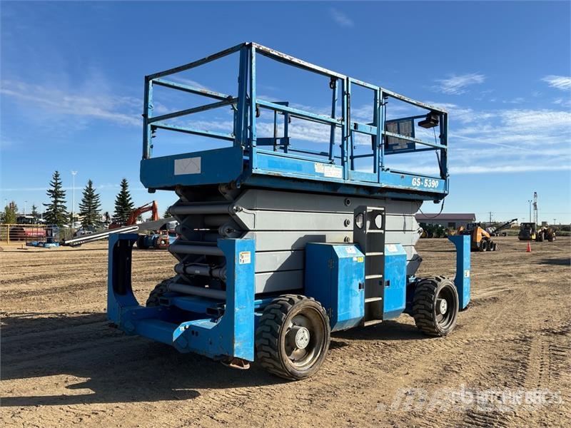 Genie GS-5390 4x4 Dual Fuel Scissor Lift 가위형 리프트