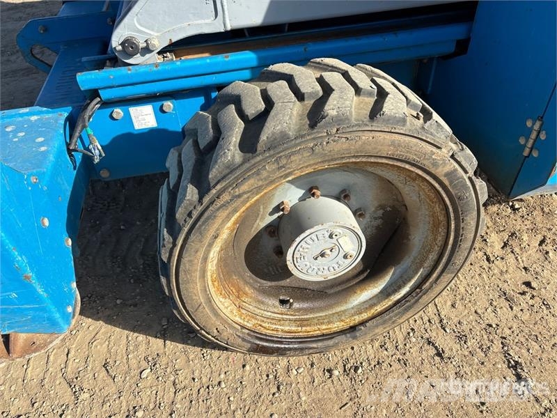 Genie GS-5390 4x4 Dual Fuel Scissor Lift 가위형 리프트