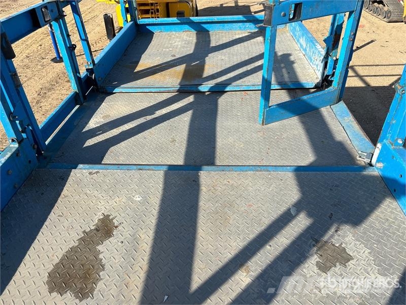 Genie GS-5390 4x4 Dual Fuel Scissor Lift 가위형 리프트