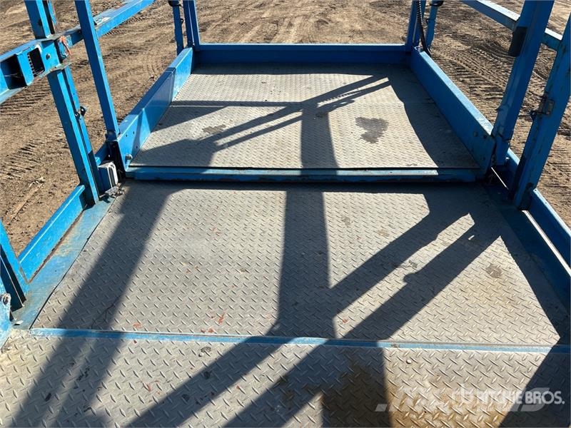 Genie GS-5390 4x4 Dual Fuel Scissor Lift 가위형 리프트