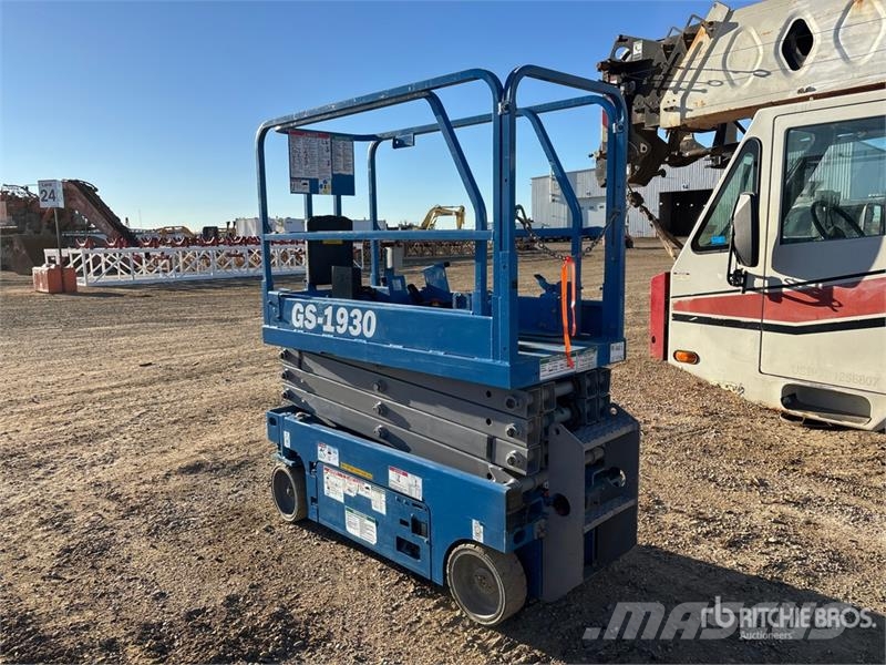 Genie GS1930 Electric Scissor Lift Scissor lifts