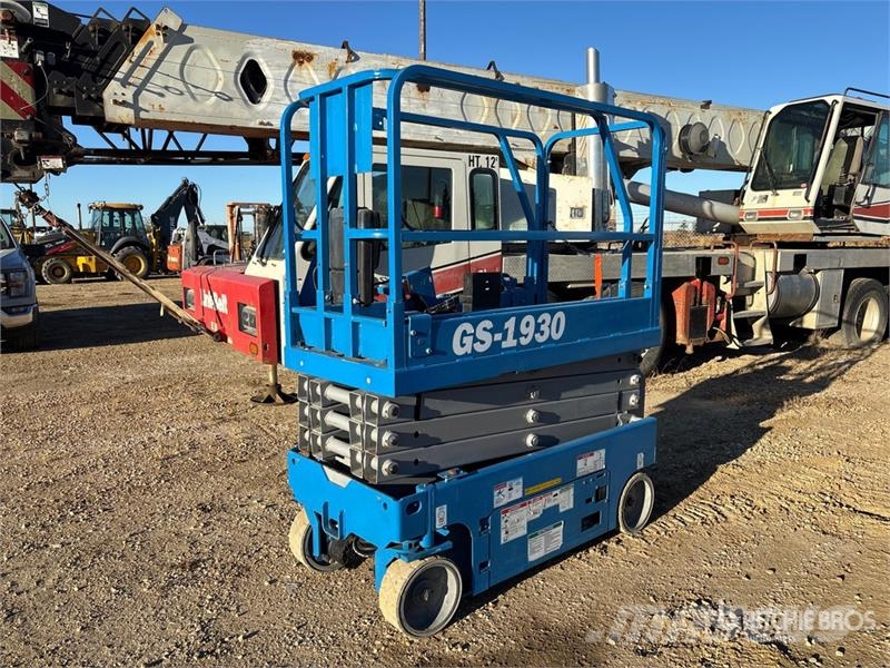 Genie GS1930 Electric Scissor Lift Scissor lifts