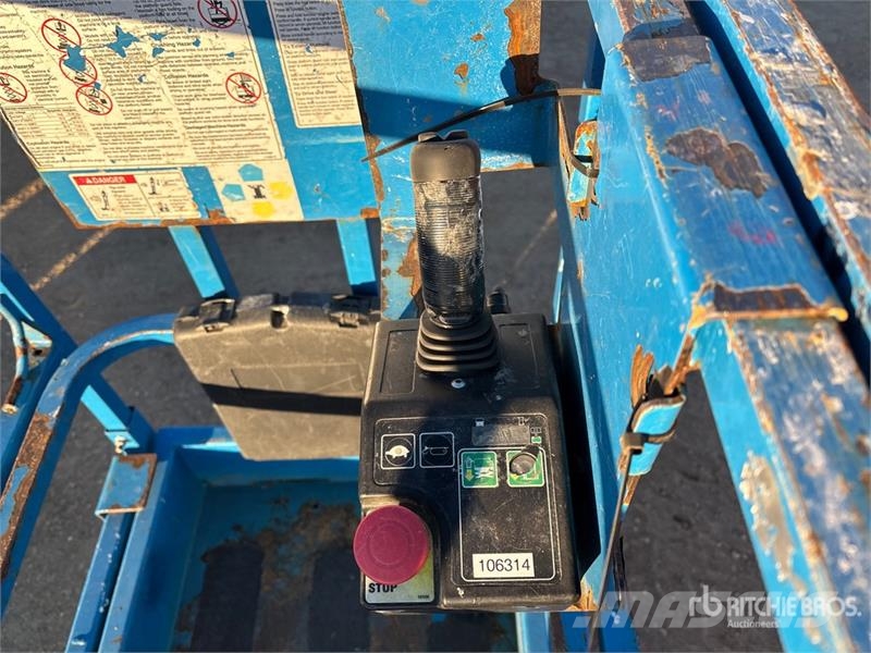 Genie GS1930 Electric Scissor Lift (Inoperable) رافعات مقصية الشكل