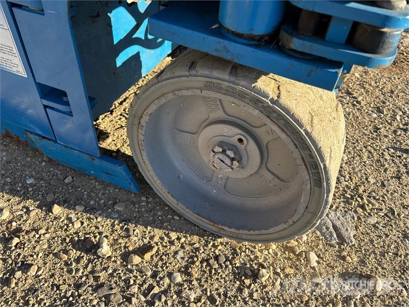 Genie GS1930 Electric Scissor Lift Scissor lifts