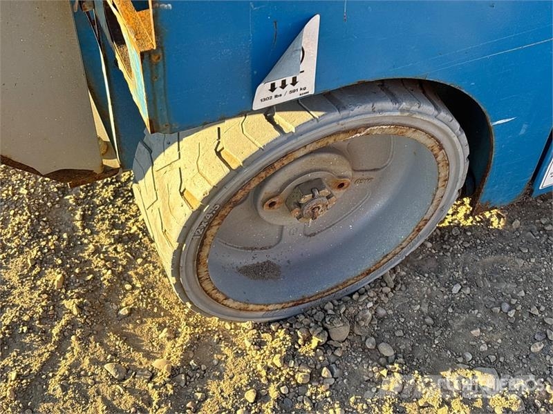 Genie GS1930 Electric Scissor Lift (Inoperable) رافعات مقصية الشكل