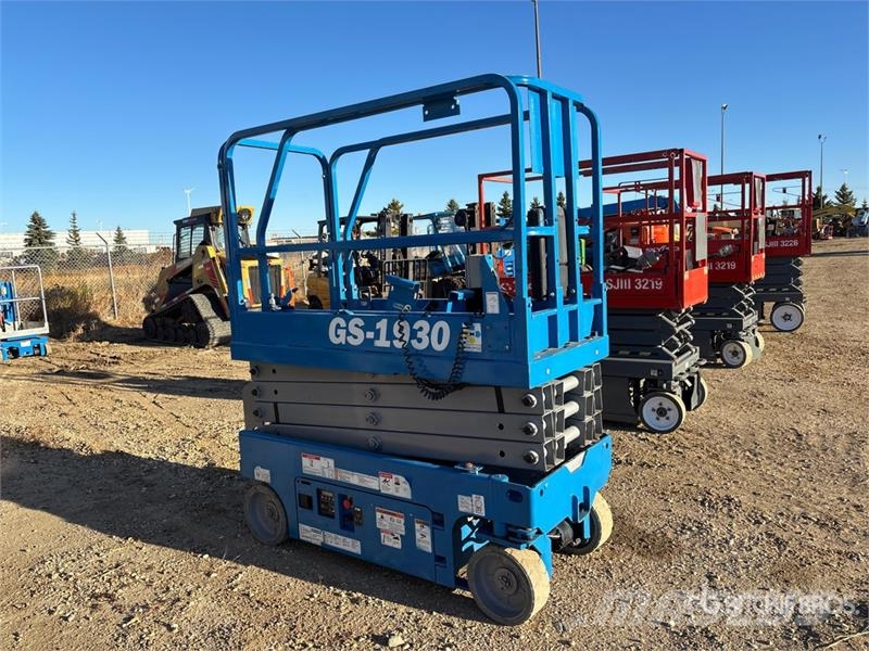 Genie GS1930 Electric Scissor Lift Scissor lifts
