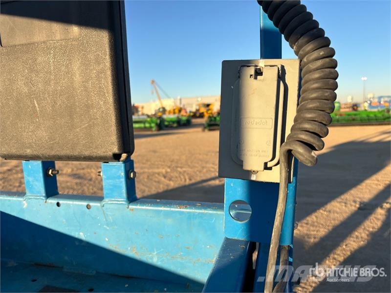 Genie GS2632 Electric Scissor Lift (Inoperable) رافعات مقصية الشكل