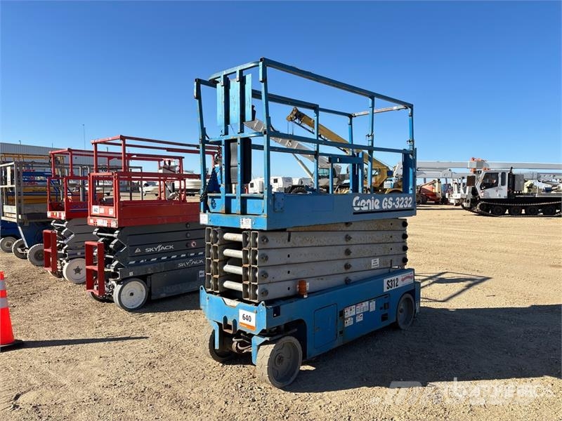 Genie GS3232 Electric Scissor Lift Ollós emelők
