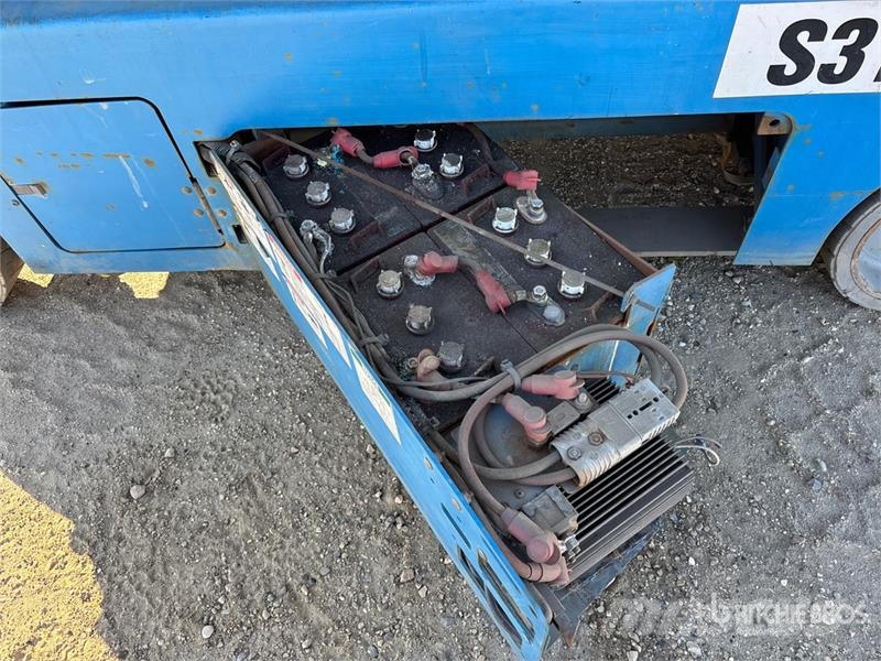Genie GS3232 Electric Scissor Lift Ollós emelők