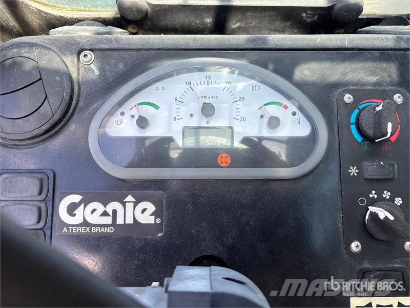 Genie GTH-844 Teleszkópos rakodók